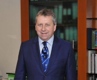 馬斐森教授於辦公室