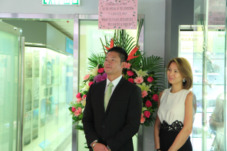 許建業伉儷代表已故許士芬博士出席展覽開幕典禮。許士芬博士及其家族慷慨支持建立許士芬地質博物館及一直致力博物館的發展。