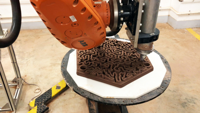 團隊運用3D粘土打印技術，將一般赤陶土打印出128塊直徑為600mm的礁石。（圖片鳴謝:  Christian J. Lange）