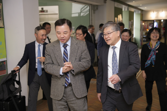 The University of Hong Kong held a ceremony on 25 March to celebrate the opening of the renovated East Gate at Bonham Road.